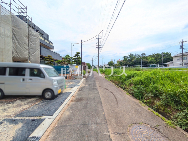 接道状況および現場風景 【春日井市柏井町7丁目】 接道状況および現場風景 【春日井市柏井町7丁目】