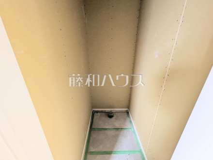 2号棟 トイレ(施工中) 【福岡市博多区新和町2丁目】/撮影日2026/06/22