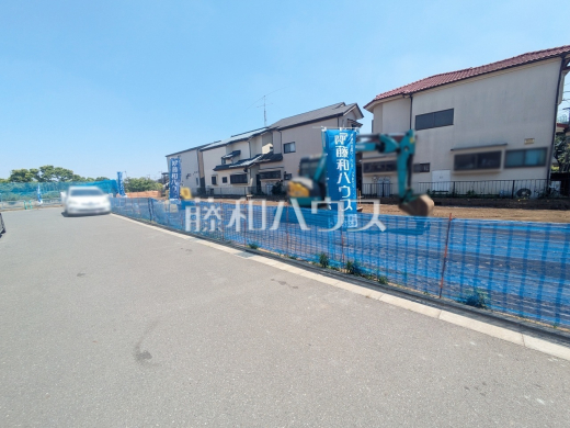 建売よりも自由度が高く、生活スタイルにあった家を建てられる建築条件付き土地です。 【新座市片山3丁目】