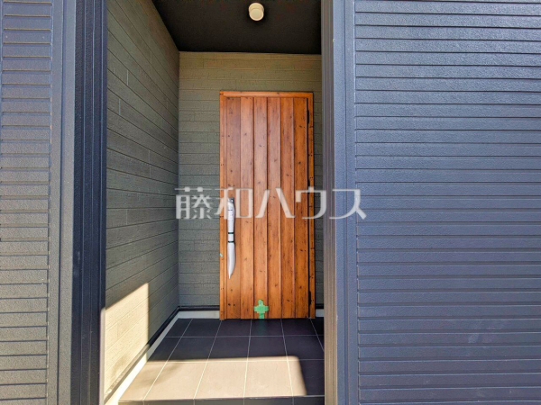 1号棟 玄関 【東大和市仲原3丁目】 1号棟 玄関 【東大和市仲原3丁目】