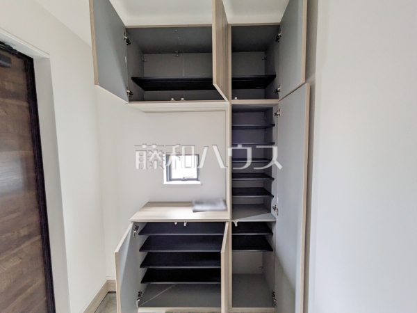 B号棟 玄関収納 【福岡市城南区樋井川5丁目】 B号棟 玄関収納 【福岡市城南区樋井川5丁目】