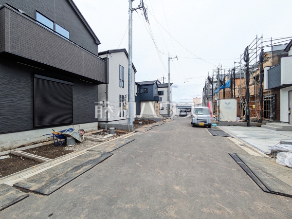 接道状況および現場風景 【新座市畑中1丁目】 接道状況および現場風景 【新座市畑中1丁目】