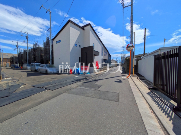 接道状況および現場風景 【新座市畑中1丁目】 接道状況および現場風景 【新座市畑中1丁目】