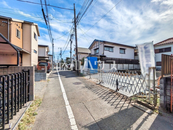 接道状況および現場風景 【国分寺市新町3丁目】物件の事、諸費用の事など、小さな疑問もお気軽にご連絡・ご相談下さい。 接道状況および現場風景 【国分寺市新町3丁目】物件の事、諸費用の事など、小さな疑問もお気軽にご連絡・ご相談下さい。