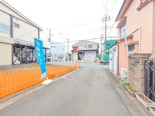 接道状況および現場風景 【新座市畑中1丁目】 接道状況および現場風景 【新座市畑中1丁目】
