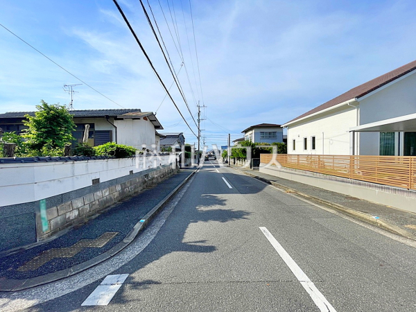 接道状況および現場風景 【福岡市西区野方5丁目】 接道状況および現場風景 【福岡市西区野方5丁目】