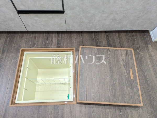 2号棟 キッチン床下収納 【南城市玉城字親慶原】 2号棟 キッチン床下収納 【南城市玉城字親慶原】