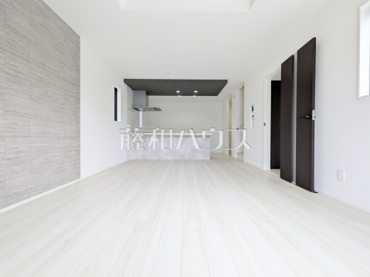 4号棟 リビング 【府中市分梅町3丁目】