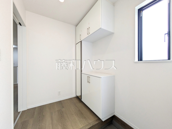 A号棟 玄関 【志木市柏町1丁目】 A号棟 玄関 【志木市柏町1丁目】