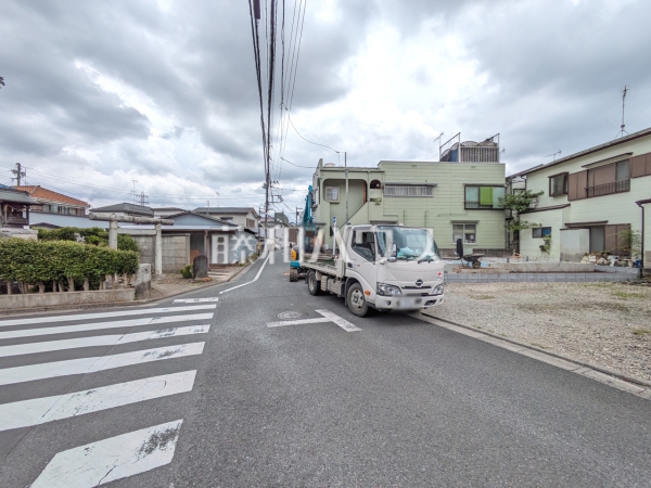接道状況および現場風景 【練馬区大泉町2丁目】 接道状況および現場風景 【練馬区大泉町2丁目】