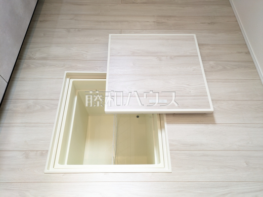1号棟 床下収納 【八王子市西寺方町】