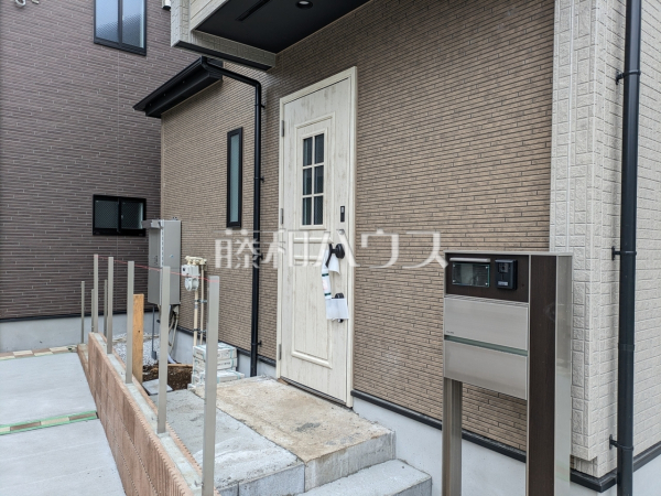 11号棟 玄関 【東村山市秋津町3丁目】 11号棟 玄関 【東村山市秋津町3丁目】