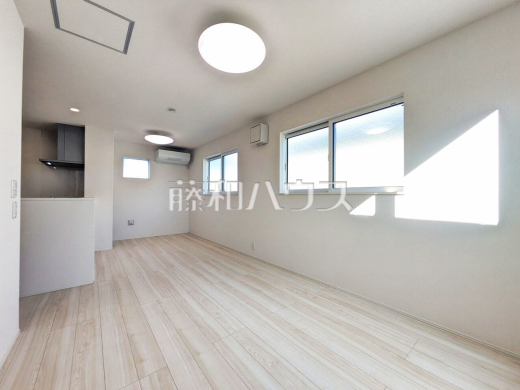 3号棟 リビング 【八王子市散田町5丁目】