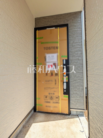 2-G号棟 玄関 【新座市石神4丁目】 2-G号棟 玄関 【新座市石神4丁目】