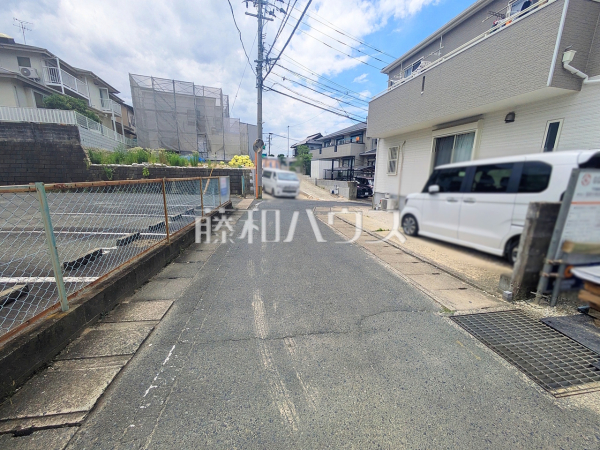 接道状況および現場風景 【福岡市南区老司3丁目】 接道状況および現場風景 【福岡市南区老司3丁目】