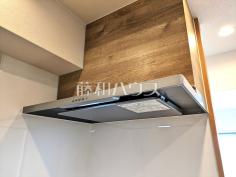 レンジフード 【 志木ハイデンス】お手入れのしやすいレンジフードは見た目もスッキリしていて、料理時の油煙やニオイを効率的に外に出せます。 レンジフード 【 志木ハイデンス】お手入れのしやすいレンジフードは見た目もスッキリしていて、料理時の油煙やニオイを効率的に外に出せます。