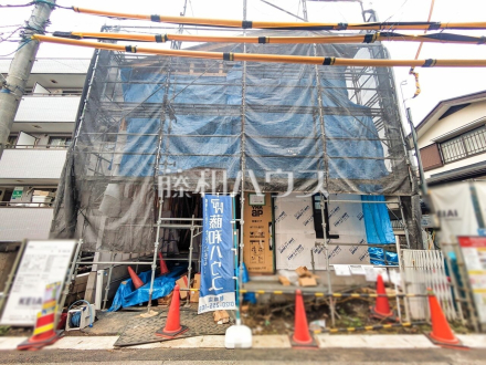 2号棟 外観 【和光市白子2丁目】 見学はしたいけど、なかなか時間が取れない・・・そんな方に出勤前や仕事終わりにマイホームを見学できるサポートをいたします。 /撮影日2026/09/13