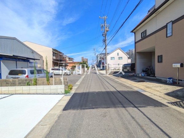 接道状況および現場風景 【北名古屋市片場白山】 接道状況および現場風景 【北名古屋市片場白山】