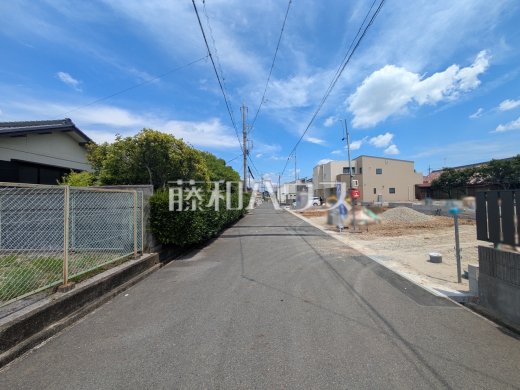 接道状況および現場風景 【春日井市花長町1丁目】