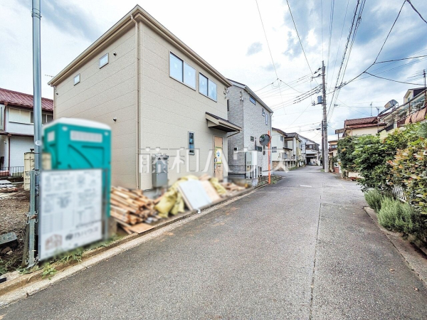 接道状況および現場風景 【東大和市中央1丁目】 接道状況および現場風景 【東大和市中央1丁目】