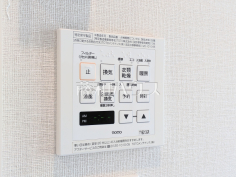 浴室換気乾燥機幼い子供がいると汚れものが多く、いつでも洗濯物を干せるのが嬉しい浴室換気乾燥機! 浴室換気乾燥機幼い子供がいると汚れものが多く、いつでも洗濯物を干せるのが嬉しい浴室換気乾燥機!