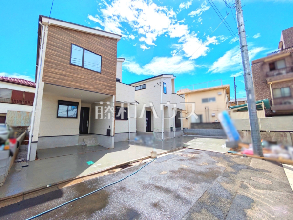 接道状況および現場風景 【新座市野寺5丁目】 接道状況および現場風景 【新座市野寺5丁目】