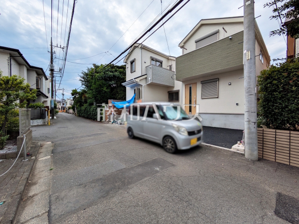 接道状況および現場風景 【西東京市ひばりが丘北4丁目】 接道状況および現場風景 【西東京市ひばりが丘北4丁目】