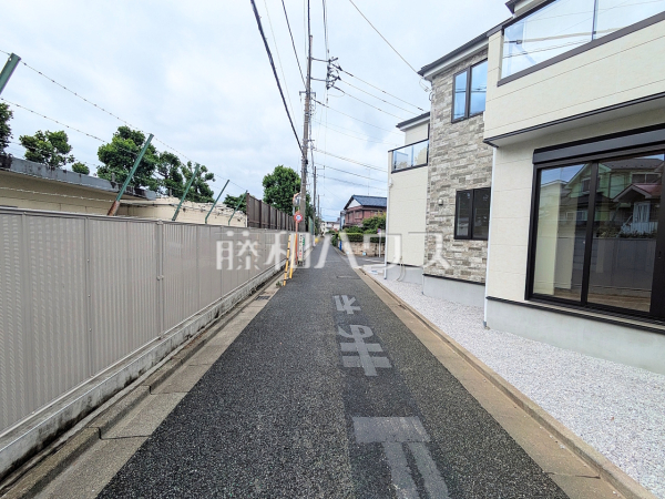 接道状況および現場風景 【練馬区東大泉6丁目】 接道状況および現場風景 【練馬区東大泉6丁目】