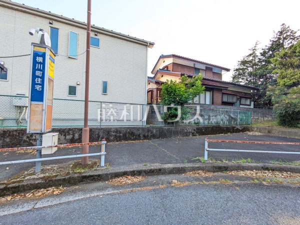 接道状況および現場風景(現況:古屋有) 【八王子市横川町】 接道状況および現場風景(現況:古屋有) 【八王子市横川町】
