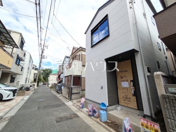 接道状況および現場風景 【練馬区貫井3丁目】 接道状況および現場風景 【練馬区貫井3丁目】
