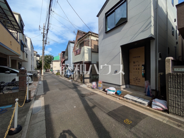 接道状況および現場風景 【練馬区貫井3丁目】 接道状況および現場風景 【練馬区貫井3丁目】