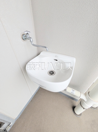 ≪その他内観≫バルコニーには手洗い場完備!お子様のプールやお掃除の際に便利です。 【ブリリア多摩ニュータウンB棟】 ≪その他内観≫バルコニーには手洗い場完備!お子様のプールやお掃除の際に便利です。 【ブリリア多摩ニュータウンB棟】