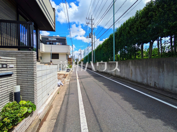 接道状況および現場風景 【杉並区久我山4丁目】 接道状況および現場風景 【杉並区久我山4丁目】