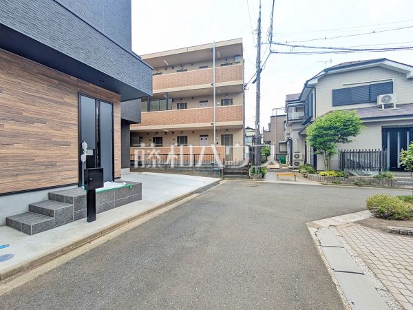 接道状況および現場風景 【川越市大字藤間】 接道状況および現場風景 【川越市大字藤間】