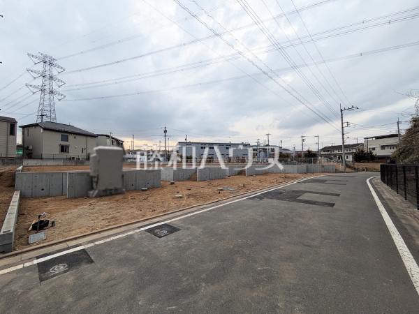 接道状況および現場風景 【稲城市坂浜3丁目】 接道状況および現場風景 【稲城市坂浜3丁目】