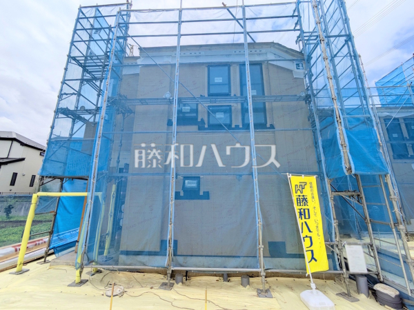 ≪2号棟 外観≫まだまだ建築中ですが、ぜひ現地をご覧になりませんか?基礎・上棟の状態は建築中にしかご覧になれません! 【稲城市坂浜3丁目】 ≪2号棟 外観≫まだまだ建築中ですが、ぜひ現地をご覧になりませんか?基礎・上棟の状態は建築中にしかご覧になれません! 【稲城市坂浜3丁目】