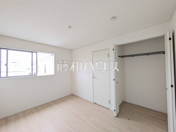 1号棟 居室 【糸満市字座波】 全居室収納スペース付き 1号棟 居室 【糸満市字座波】 全居室収納スペース付き
