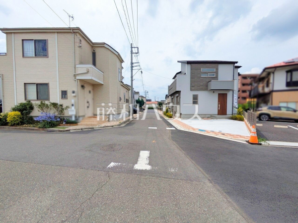 接道状況および現場風景 【所沢市東狭山ケ丘3丁目】 接道状況および現場風景 【所沢市東狭山ケ丘3丁目】