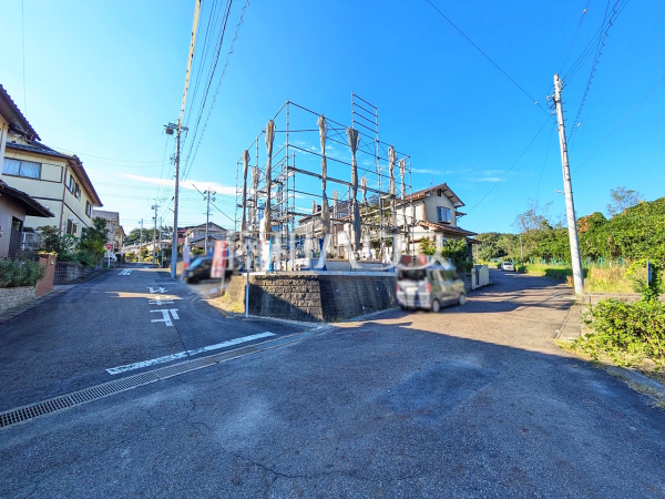 接道状況および現場風景 【春日井市神屋町】 接道状況および現場風景 【春日井市神屋町】