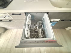食洗機ビルトイン食洗機は毎日の家事を軽減させてくれます。またワークトップも広々使え機能性も向上します。 食洗機ビルトイン食洗機は毎日の家事を軽減させてくれます。またワークトップも広々使え機能性も向上します。