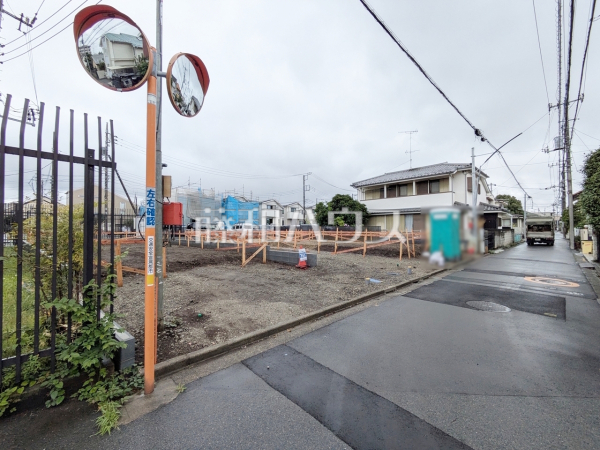 接道状況および現場風景 【三鷹市野崎1丁目】 接道状況および現場風景 【三鷹市野崎1丁目】