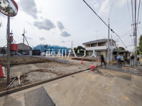 接道状況および現場風景 【三鷹市野崎1丁目】 接道状況および現場風景 【三鷹市野崎1丁目】