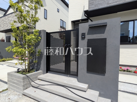 6号棟 玄関 【三鷹市上連雀7丁目】/撮影日2026/05/25