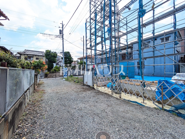 接道状況および現場風景 【朝霞市溝沼5丁目】 接道状況および現場風景 【朝霞市溝沼5丁目】