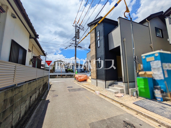 接道状況および現場風景 【福岡市早良区飯倉3丁目】 接道状況および現場風景 【福岡市早良区飯倉3丁目】