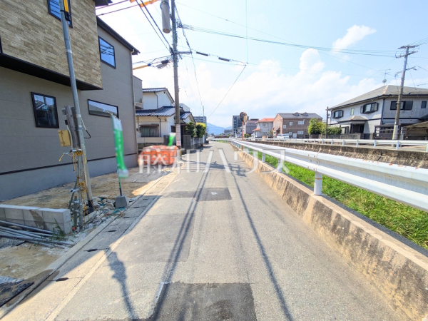 接道状況および現場風景 【福岡市早良区飯倉3丁目】 接道状況および現場風景 【福岡市早良区飯倉3丁目】