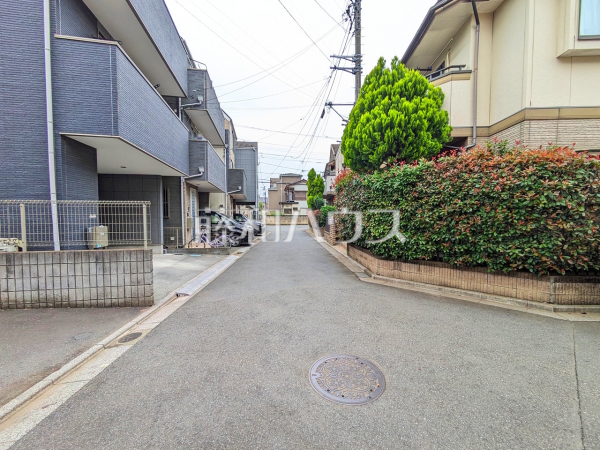接道状況および現場風景 【新座市新堀1丁目】 接道状況および現場風景 【新座市新堀1丁目】
