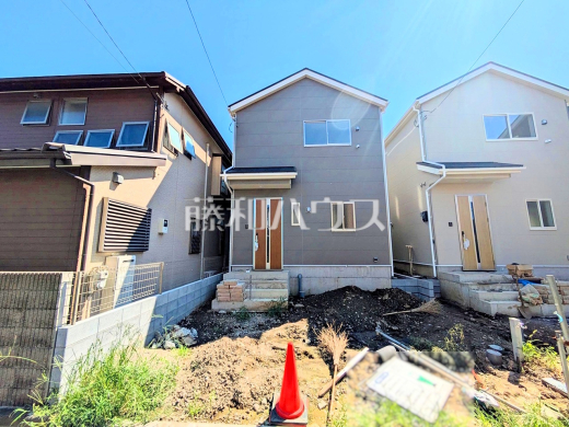 ≪4号棟 接道状況≫周辺は落ち着いた雰囲気の住宅地です。小さなお子様がいるご家庭も安心です。 【府中市本町3丁目】