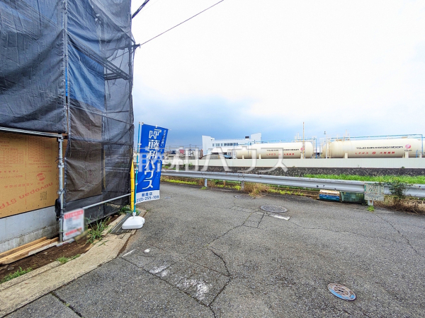 接道状況および現場風景 【志木市上宗岡1丁目】 接道状況および現場風景 【志木市上宗岡1丁目】