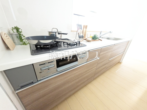 ※家具・小物等は販売対象に含まれておりません。
B号棟 キッチン 【所沢市東所沢4丁目】 ※家具・小物等は販売対象に含まれておりません。
B号棟 キッチン 【所沢市東所沢4丁目】